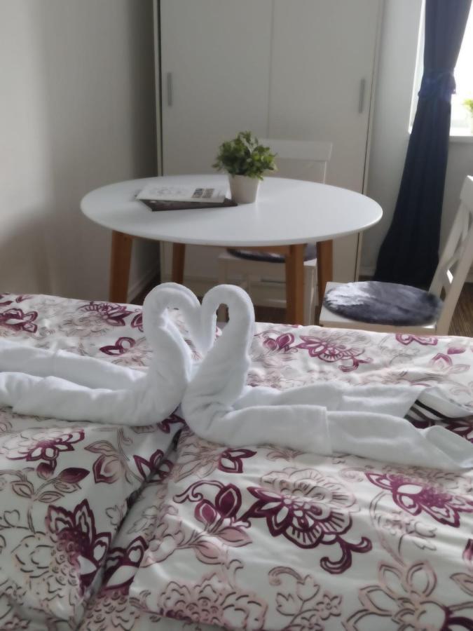 Apartmany Lanna เชสเกบูดิเยโจวิตเซ ภายนอก รูปภาพ