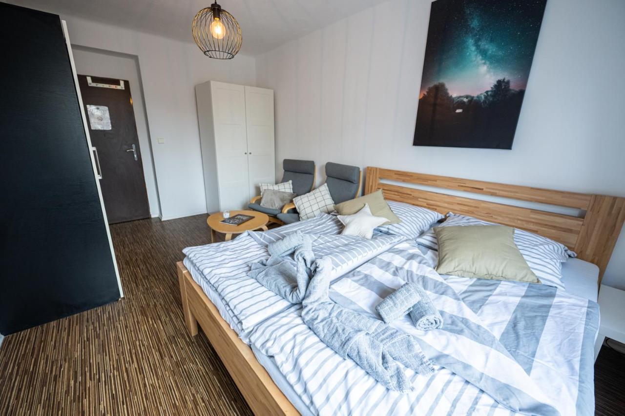 Apartmany Lanna เชสเกบูดิเยโจวิตเซ ภายนอก รูปภาพ