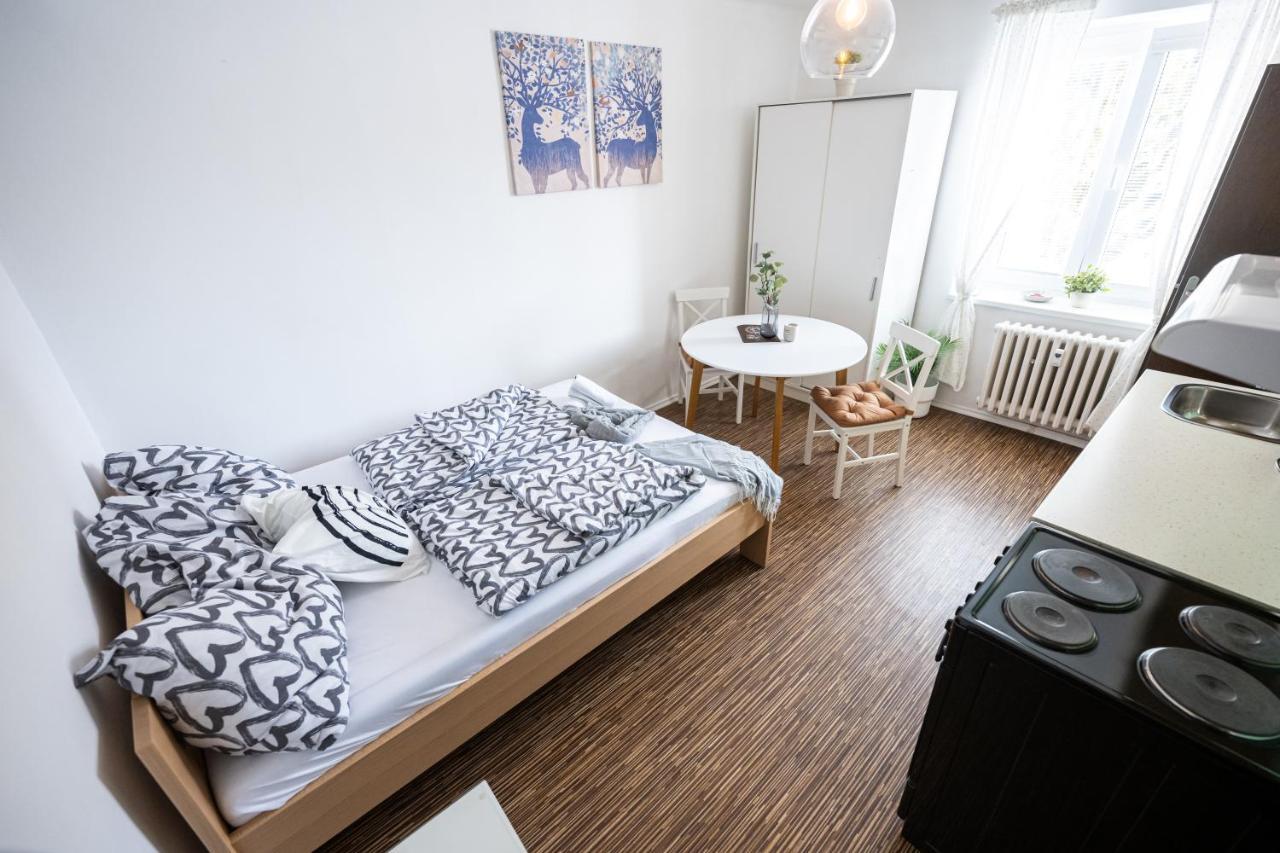 Apartmany Lanna เชสเกบูดิเยโจวิตเซ ภายนอก รูปภาพ